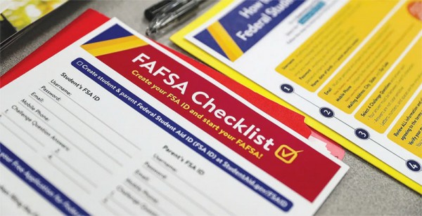 FAFSA, 올해는 정상적으로 접수 시작